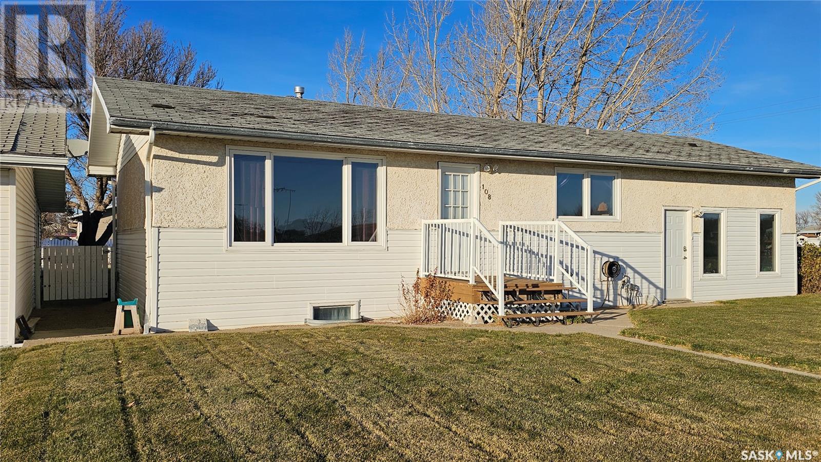 108 Railway Avenue E, Waldeck, Saskatchewan  S0H 4J0 - Photo 34 - SK987632