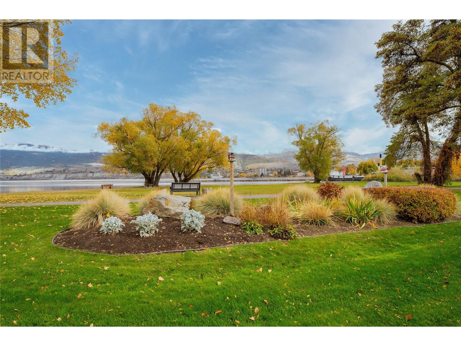 57 Kingfisher Drive, Penticton, British Columbia  V2A 8K6 - Photo 3 - 10328126