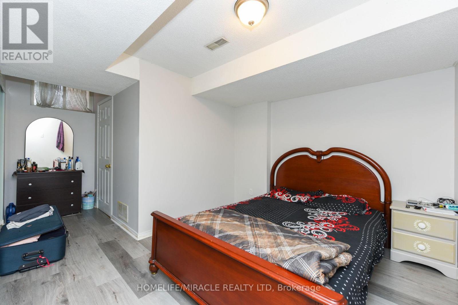 82 Via Romano Way, Brampton, Ontario  L6P 1K2 - Photo 32 - W10415770