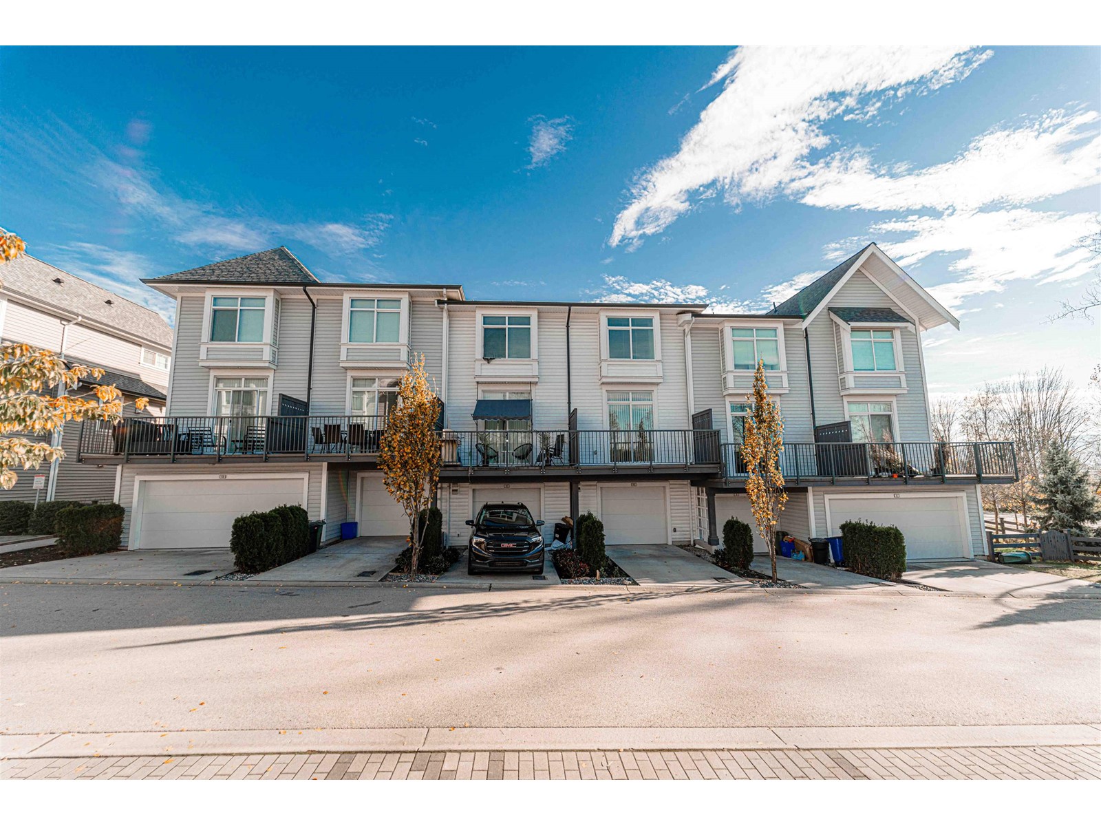 Property at 12 2838 LIVINGSTONE AVENUE image 1