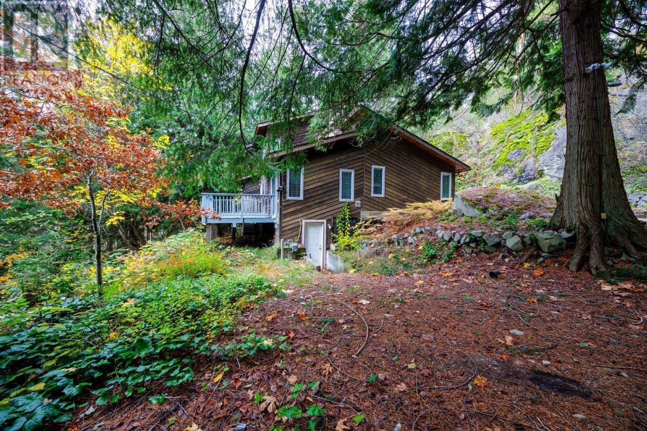 Property at 7462 REDROOFFS ROAD image 5