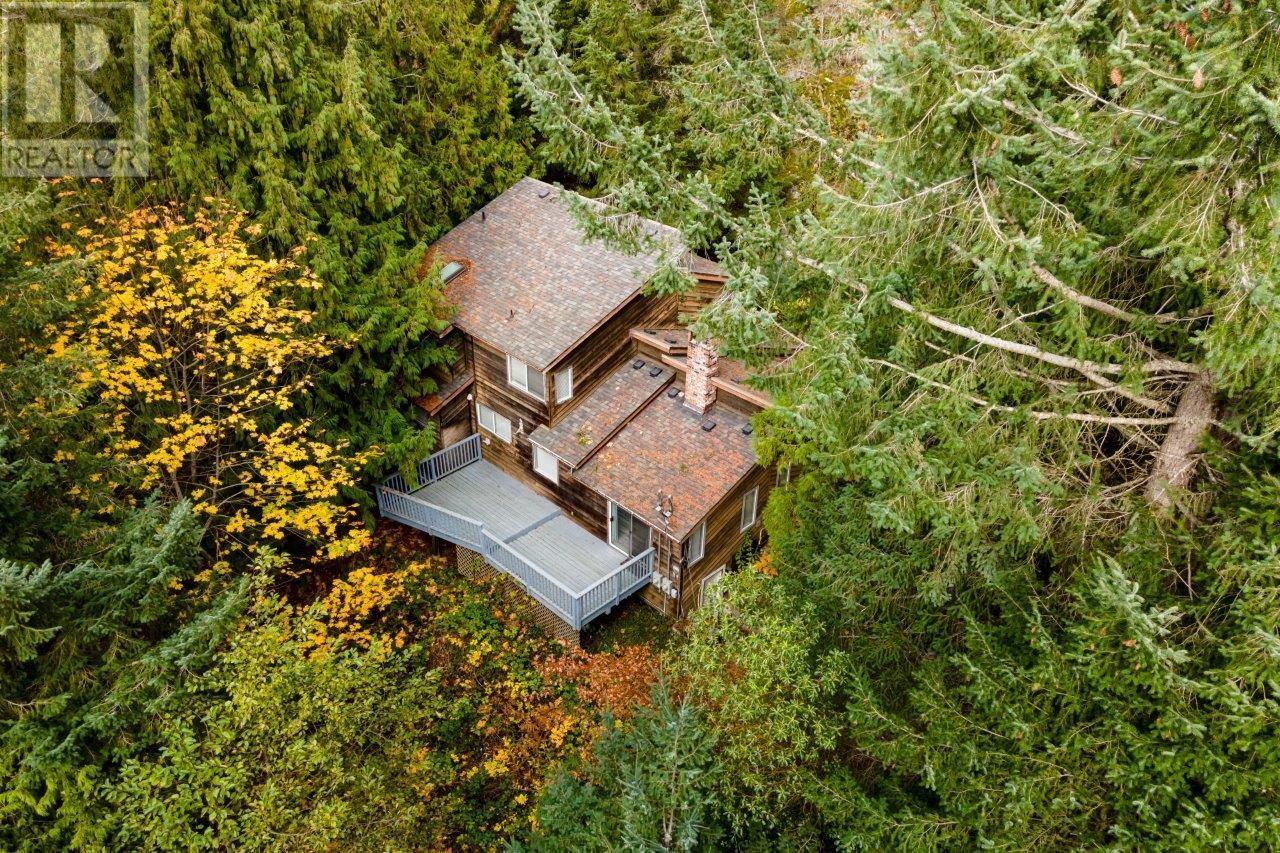 Property at 7462 REDROOFFS ROAD image 1