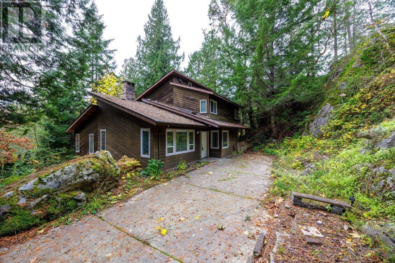 Property at 7462 REDROOFFS ROAD image 4