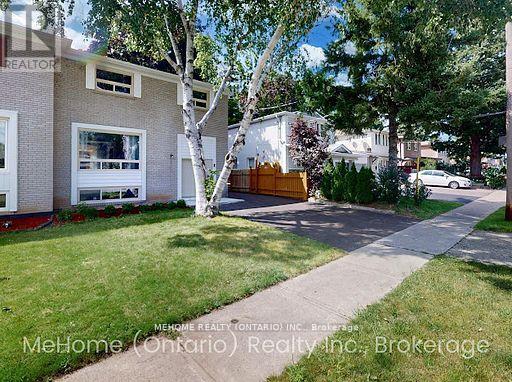 4 Bison Drive, Toronto, Ontario  M2R 2Y2 - Photo 3 - C10415837