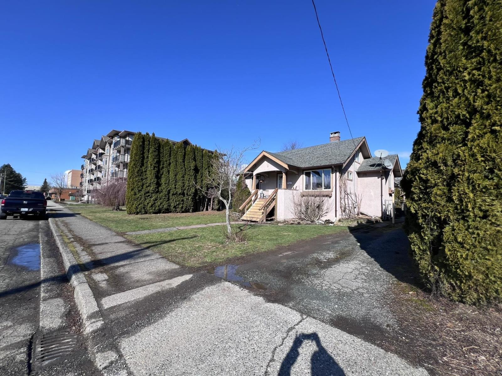 Property at 46053 SECOND AVENUE image