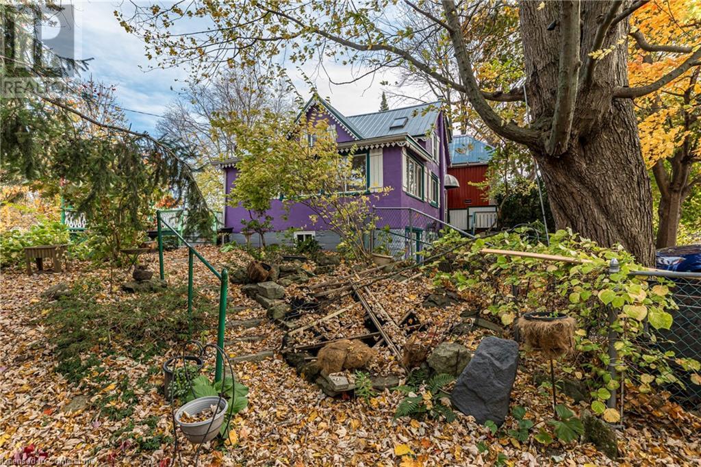 26 Auditorium Circle, Grimsby, Ontario  L3M 2R5 - Photo 9 - 40675546