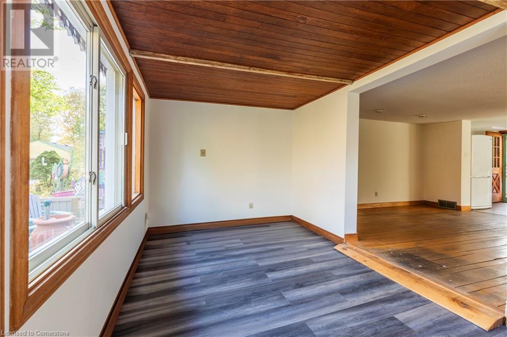 26 Auditorium Circle, Grimsby, Ontario  L3M 2R5 - Photo 14 - 40675546