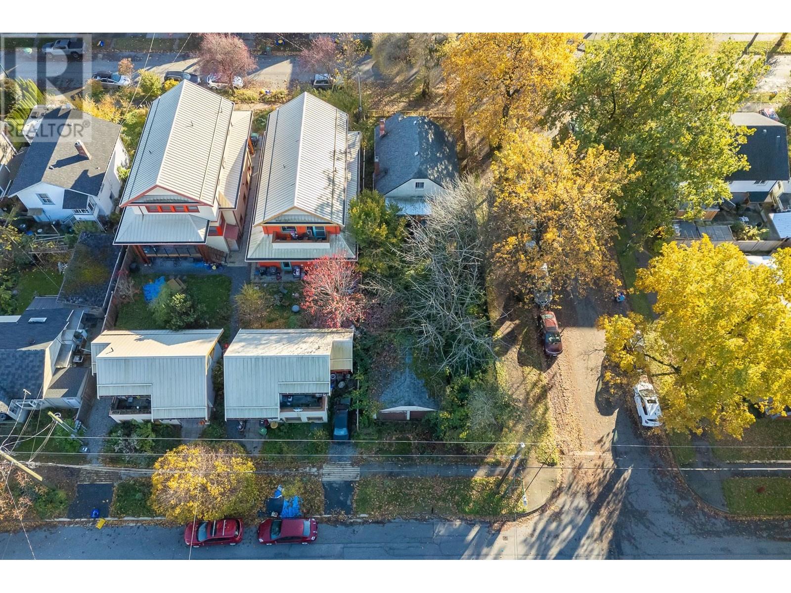 Listing Picture 15 of 25 : 2305 TURNER STREET, Vancouver / 溫哥華 - 魯藝地產 Yvonne Lu Group - MLS Medallion Club Member