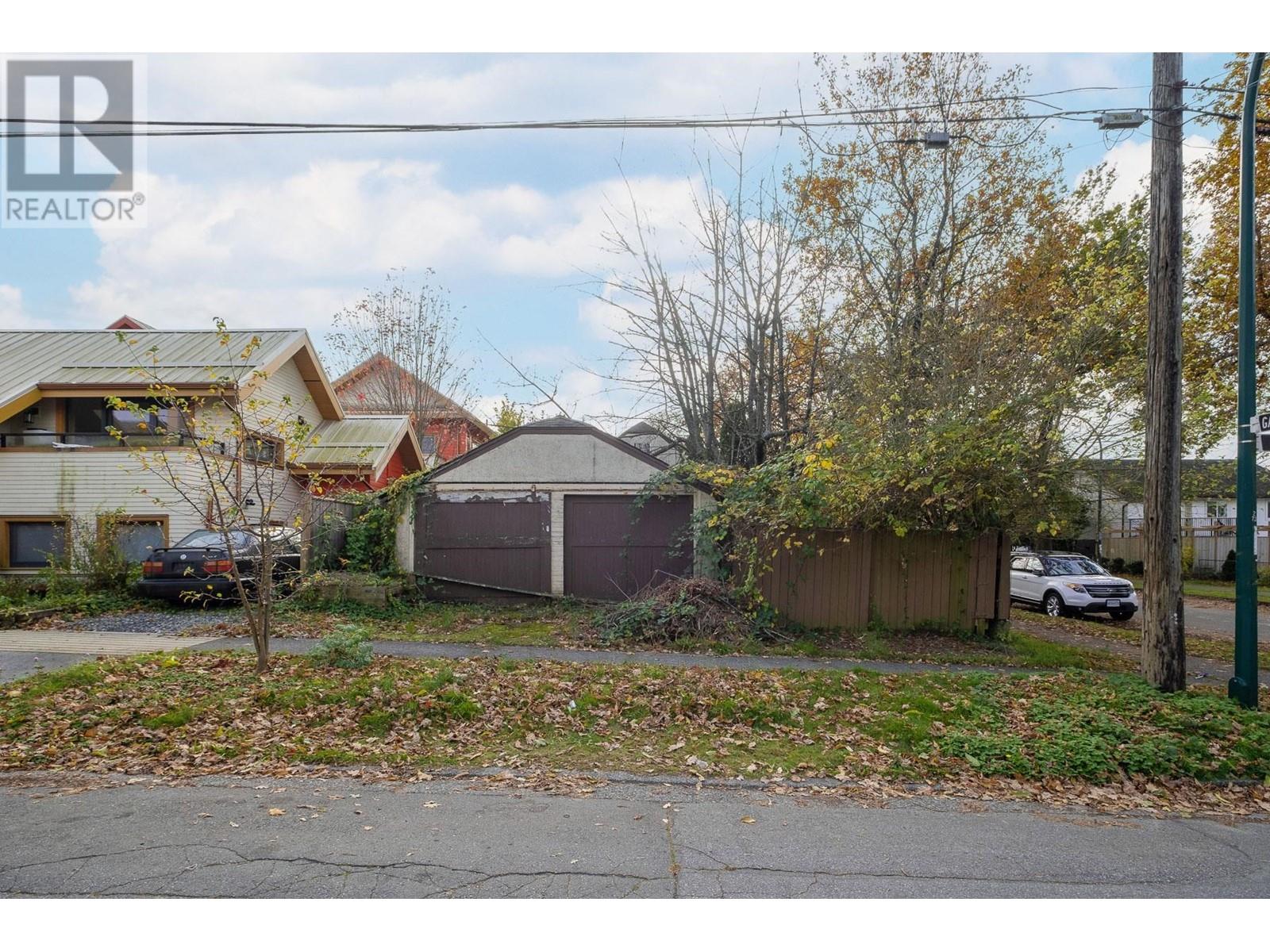 Listing Picture 14 of 25 : 2305 TURNER STREET, Vancouver / 溫哥華 - 魯藝地產 Yvonne Lu Group - MLS Medallion Club Member