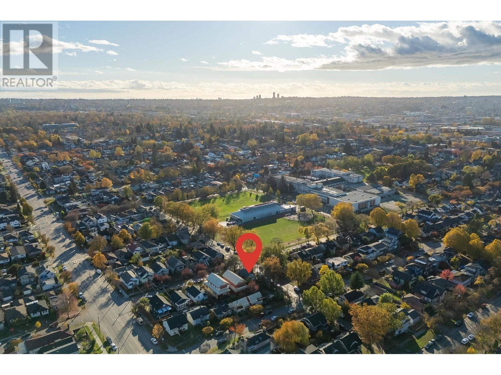 Listing Picture 21 of 25 : 2305 TURNER STREET, Vancouver / 溫哥華 - 魯藝地產 Yvonne Lu Group - MLS Medallion Club Member