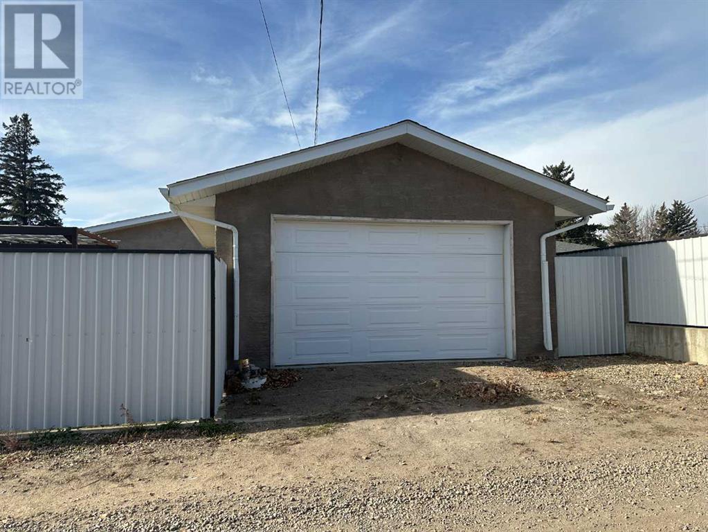 6017 56 Street, Taber, Alberta  T1G 1K2 - Photo 2 - A2177091