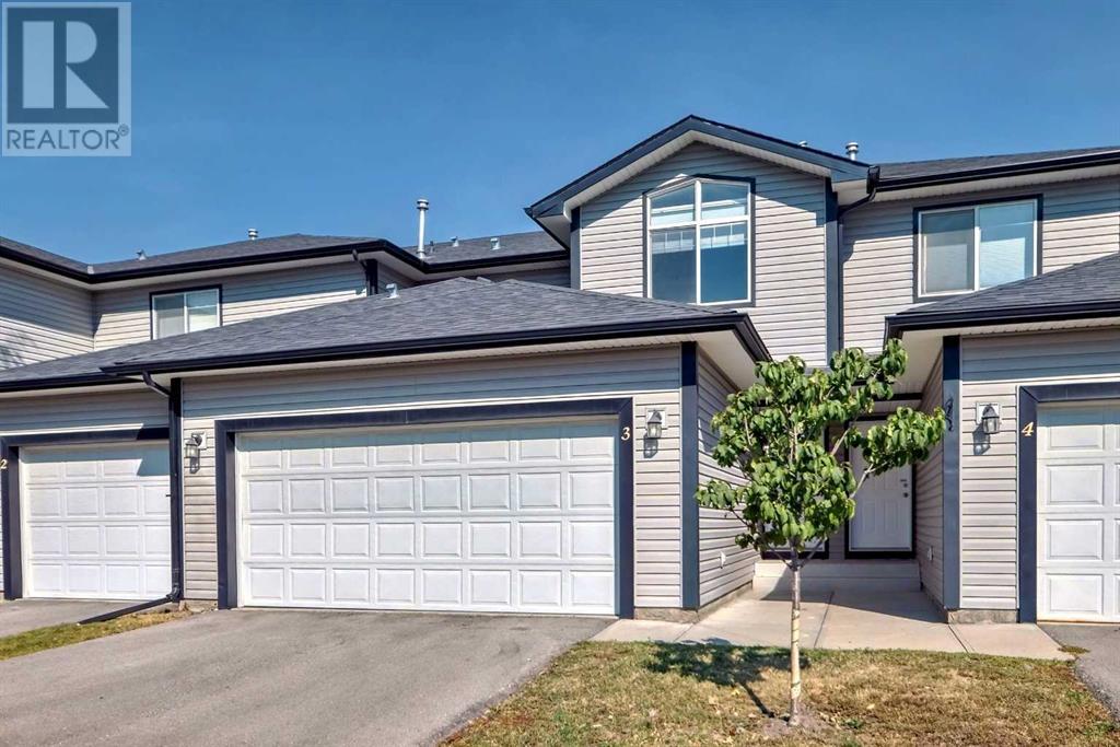 3, 102 Canoe Square SW, Airdrie, Alberta