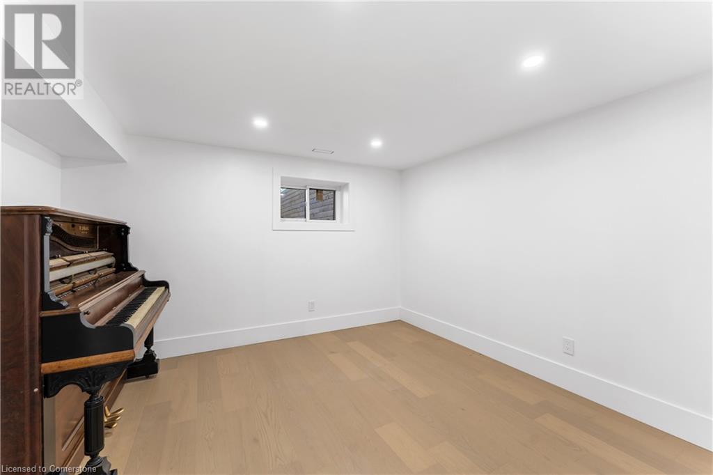 5427 Anthony PlaceBurlington, Ontario  L7L 3G9 - Photo 50 - XH4206124