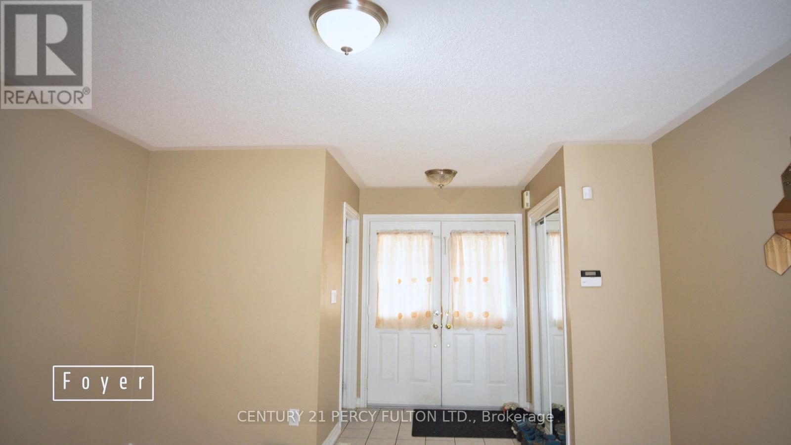 30 Polar Bear Place, Brampton, Ontario  L6R 3L8 - Photo 2 - W10415394