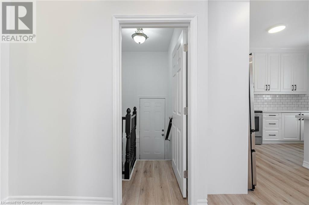 35 Britannia Avenue, Hamilton, Ontario  L8H 1W5 - Photo 15 - 40675763