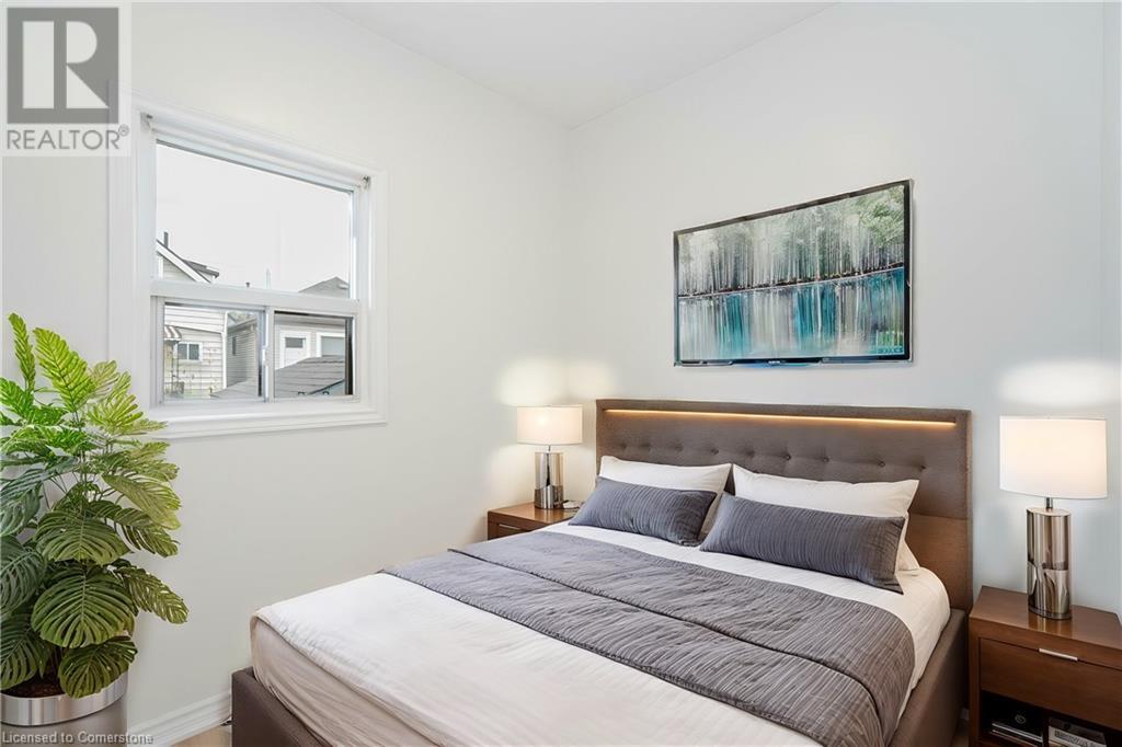 35 Britannia Avenue, Hamilton, Ontario  L8H 1W5 - Photo 5 - 40675763