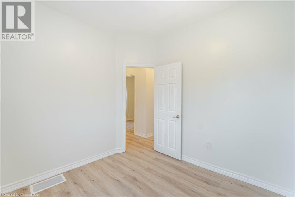 35 Britannia Avenue, Hamilton, Ontario  L8H 1W5 - Photo 9 - 40675763