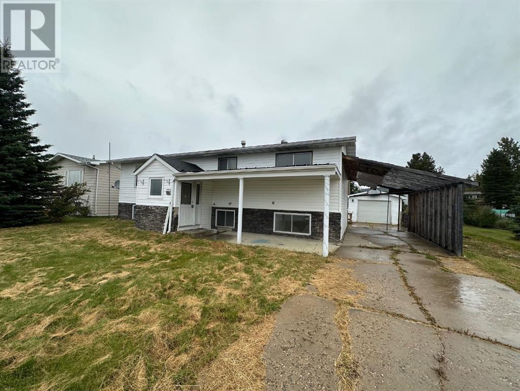 32 Southview Avenue, Swan Hills, Alberta  T0G 2C0 - Photo 2 - A2172071