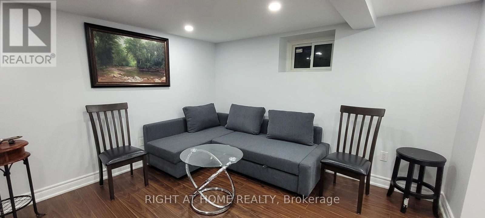 11 Lesterwood Crescent, Toronto (Bendale), Ontario  M1P 3L5 - Photo 1 - E10416311