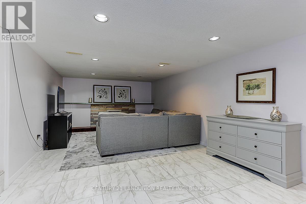 223 Willowdale Avenue, Toronto, Ontario  M2N 4Z4 - Photo 12 - C10416262