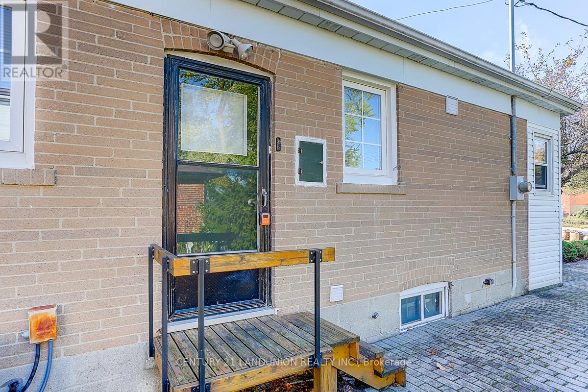 223 Willowdale Avenue, Toronto, Ontario  M2N 4Z4 - Photo 4 - C10416262