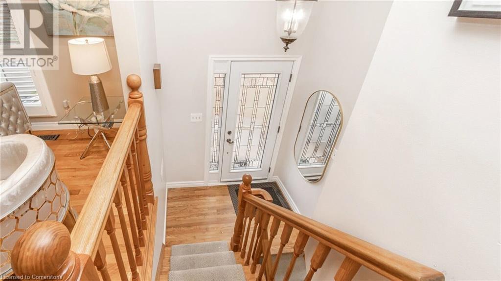 364 Roselawn Place, Waterloo, Ontario  N2L 5P1 - Photo 5 - 40675823