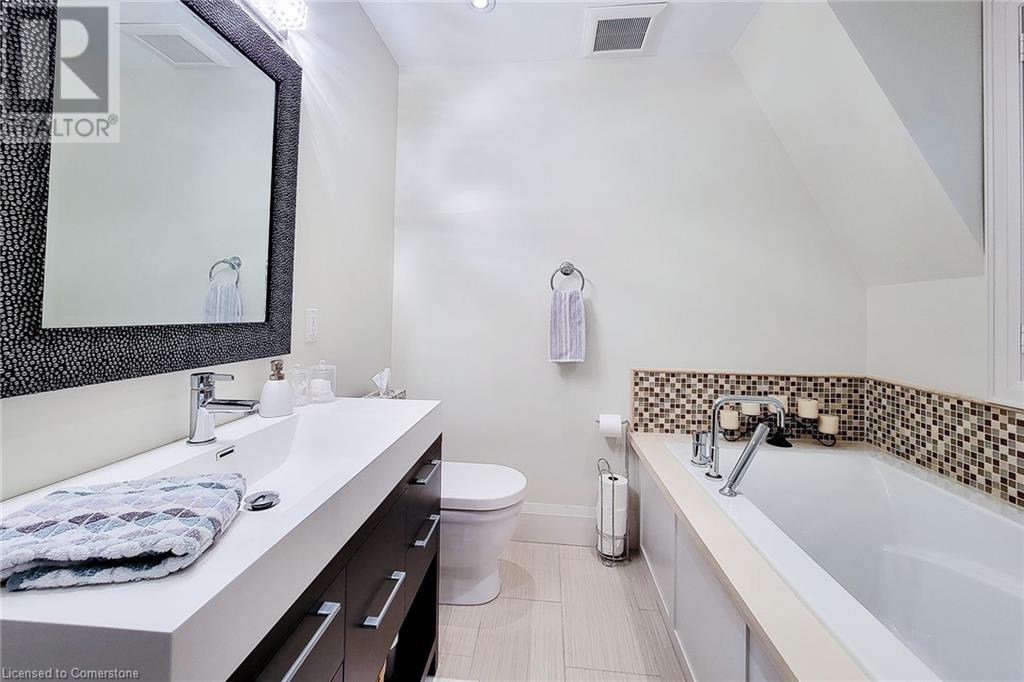 242 Burton RoadOakville, Ontario  L6K 2K5 - Photo 32 - 40673999