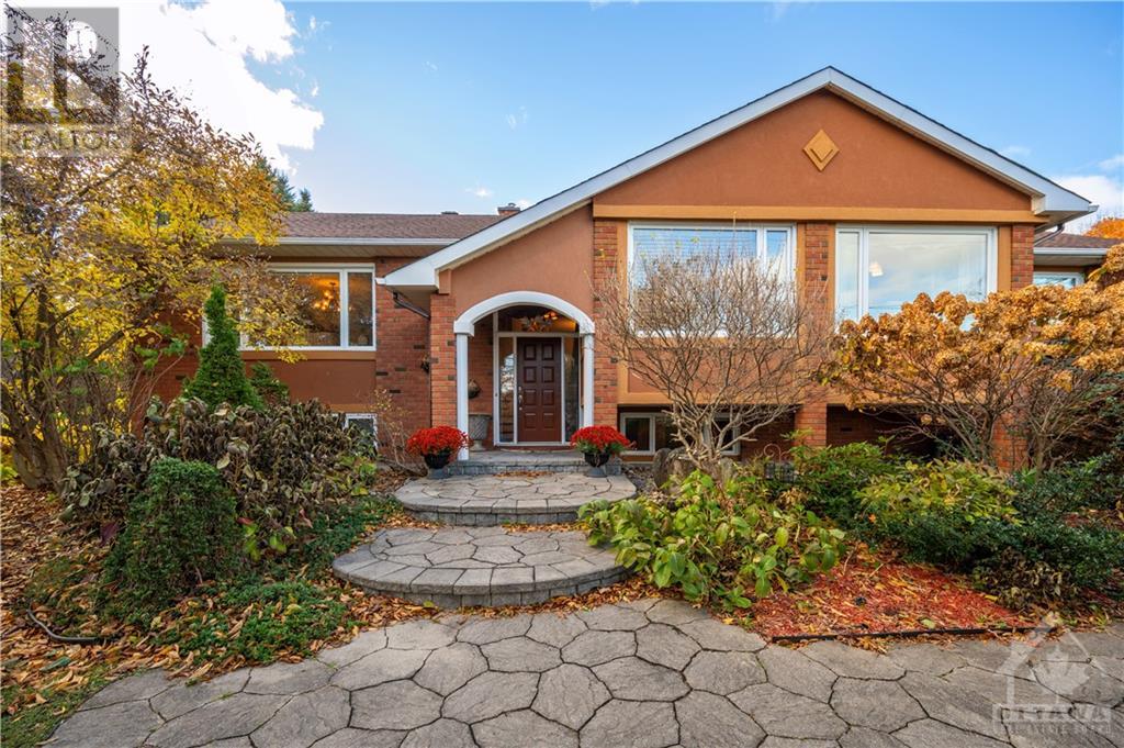 1100 Moffatt DriveOttawa, Ontario  K4C 1B7 - Photo 2 - X10419402