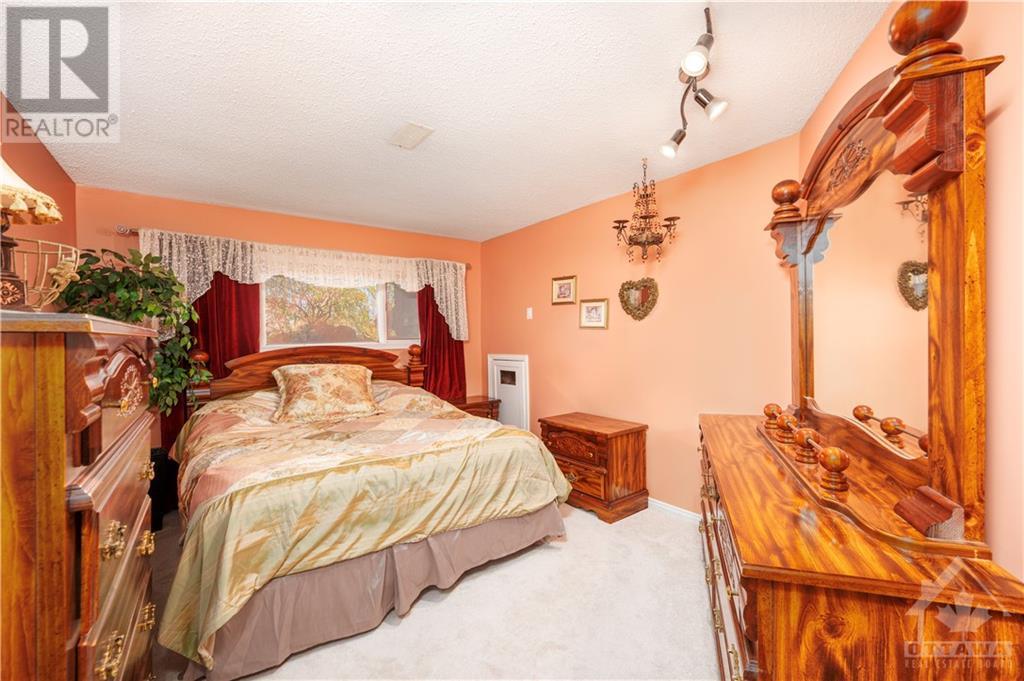 1100 Moffatt DriveOttawa, Ontario  K4C 1B7 - Photo 20 - X10419402