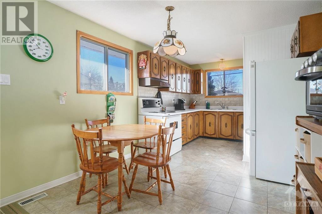 12 Haggart Street, Perth, Ontario  K7H 2Z4 - Photo 7 - X10419621