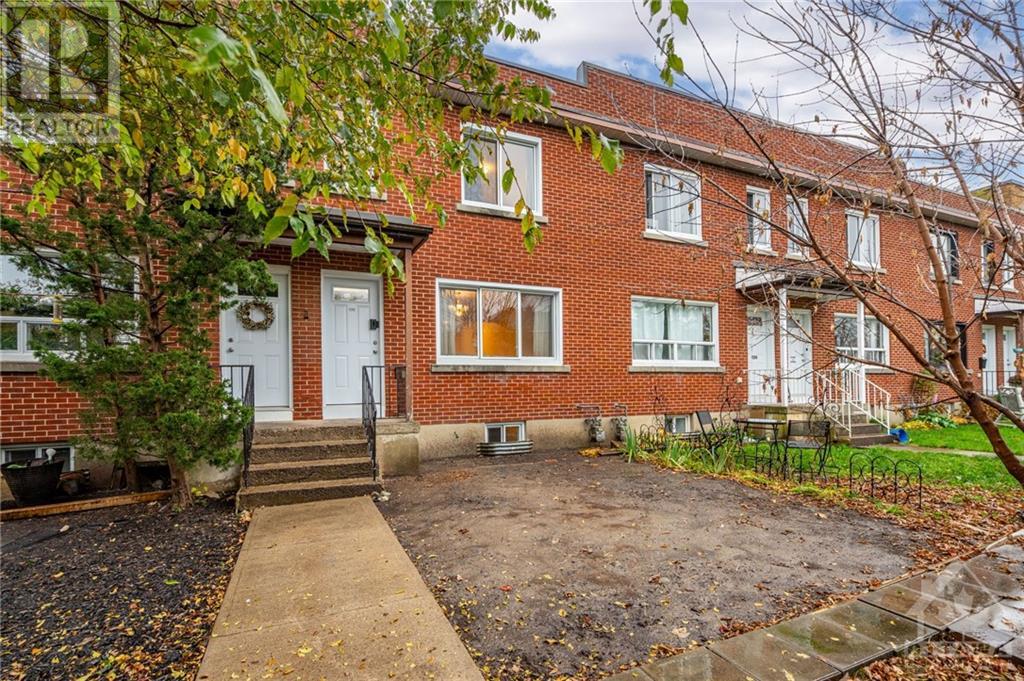 1202 Summerville Avenue, Ottawa, Ontario  K1Z 8G4 - Photo 2 - X10419446