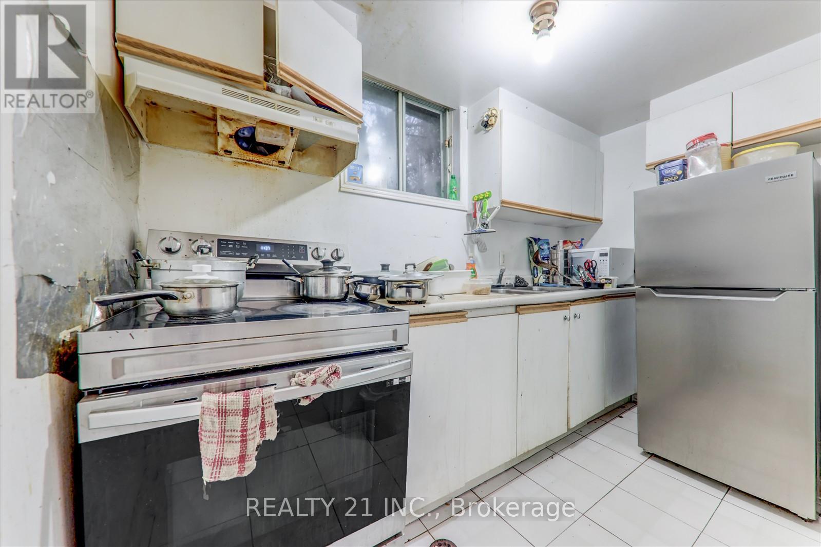 2 Newport AvenueToronto (Oakridge), Ontario  M1L 1H8 - Photo 24 - E10416564