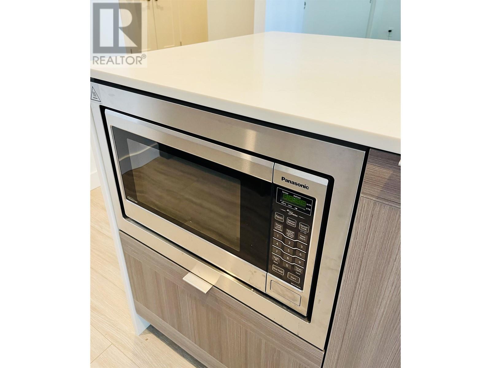 Listing Picture 10 of 18 : 2107 2351 BETA AVENUE, Burnaby / 本拿比 - 魯藝地產 Yvonne Lu Group - MLS Medallion Club Member