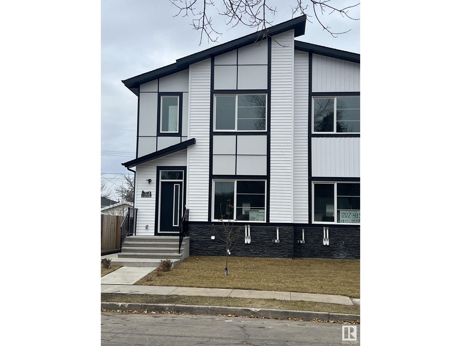 #1 12122 43 St Nw, Edmonton, Alberta  T5W 2R1 - Photo 1 - E4408234