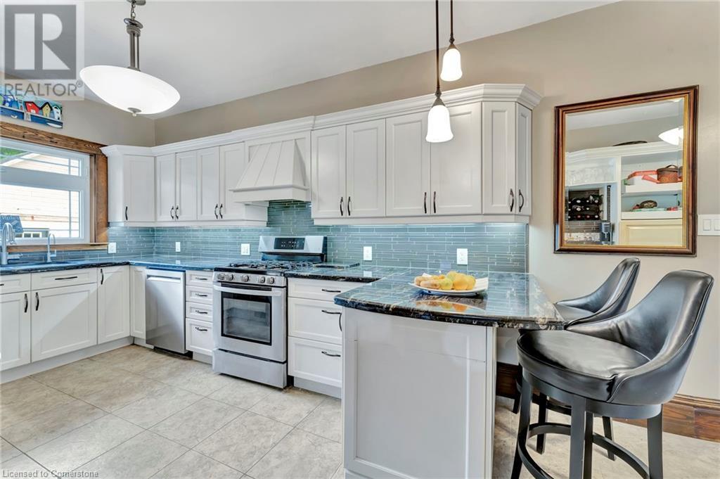 2038 GOVERNORS Road, Ancaster, Ontario