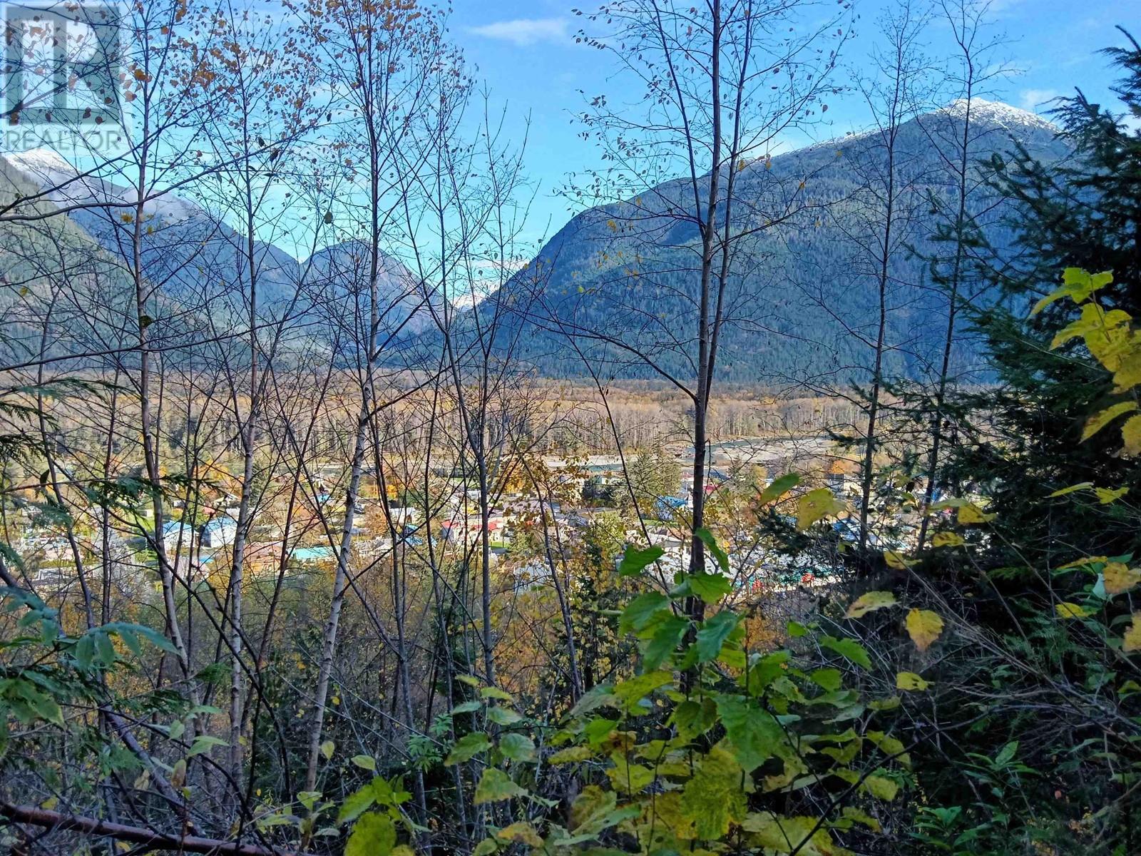 289 MACKENZIE 20 HIGHWAY, Bella Coola, British Columbia