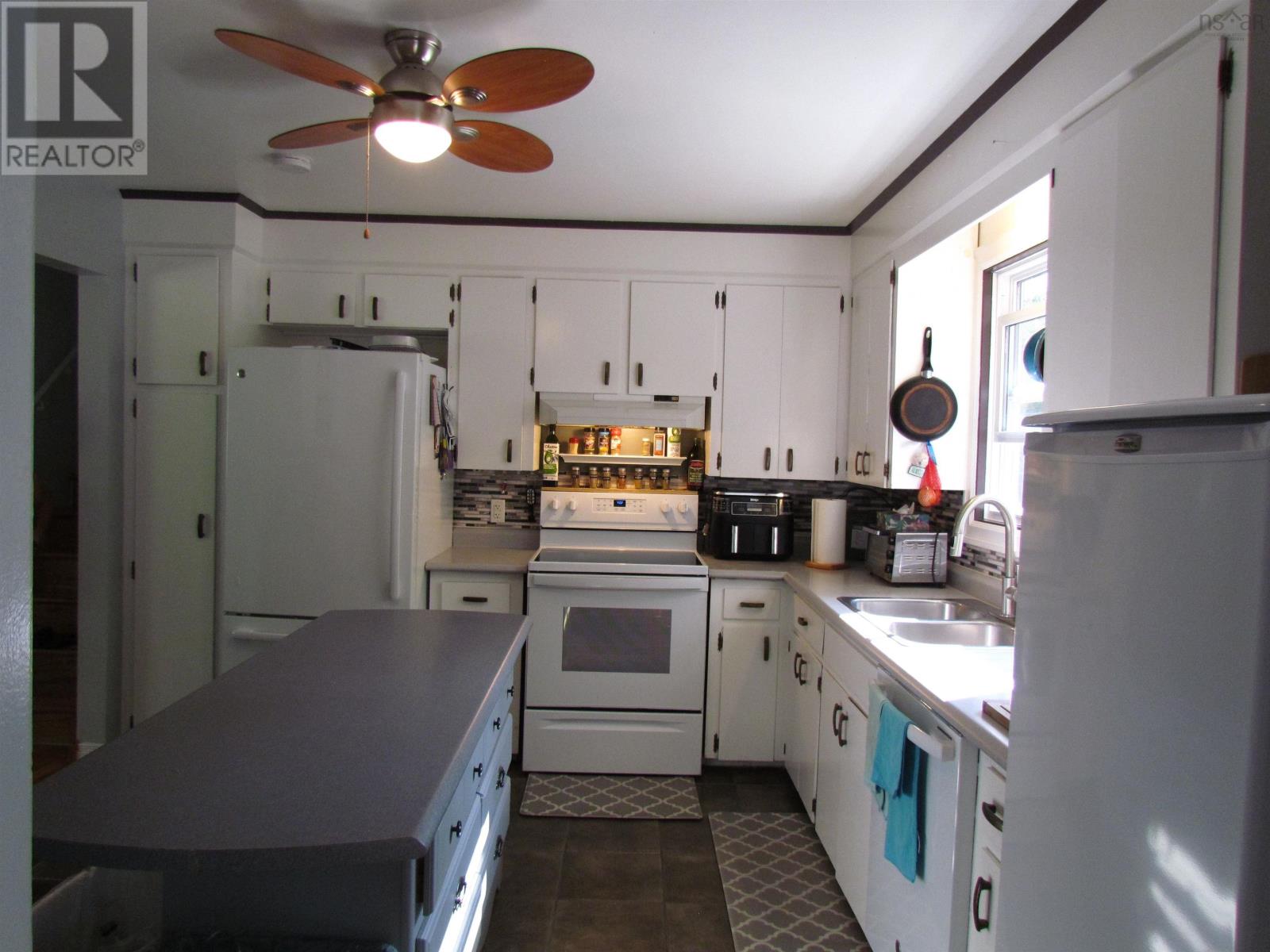 155 Howe Avenue, Fall River, Nova Scotia  B2T 1H7 - Photo 11 - 202422856