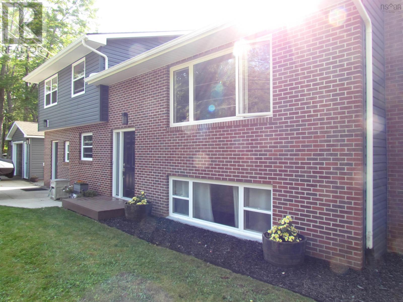 155 Howe Avenue, Fall River, Nova Scotia  B2T 1H7 - Photo 3 - 202422856