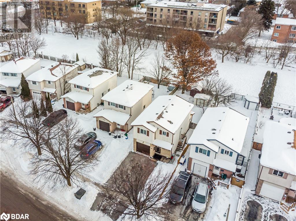 39 LAURIE Crescent, barrie, Ontario