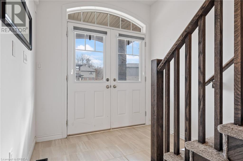 44 Amos Avenue, Brantford, Ontario  N3T 0K4 - Photo 3 - 40636750