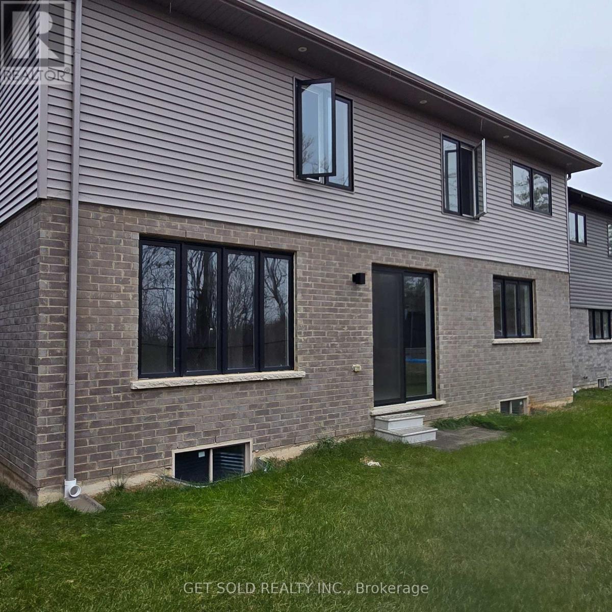 133 Court Drive, Brant, Ontario  N3L 4G7 - Photo 4 - X10416828