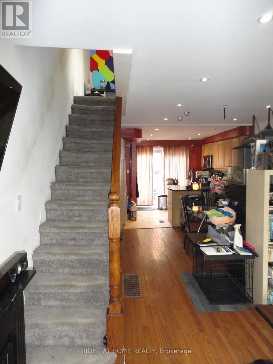 Property at 280 KENILWORTH AVENUE image 3