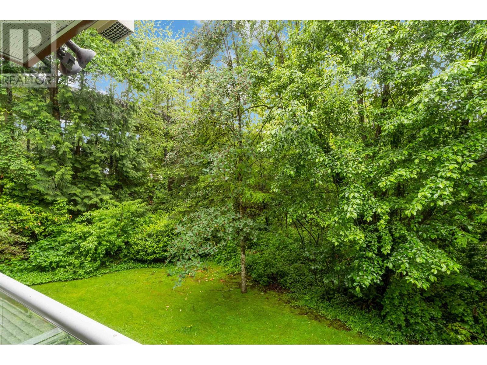 Listing Picture 6 of 20 : 202 5667 SMITH AVENUE, Burnaby / 本拿比 - 魯藝地產 Yvonne Lu Group - MLS Medallion Club Member