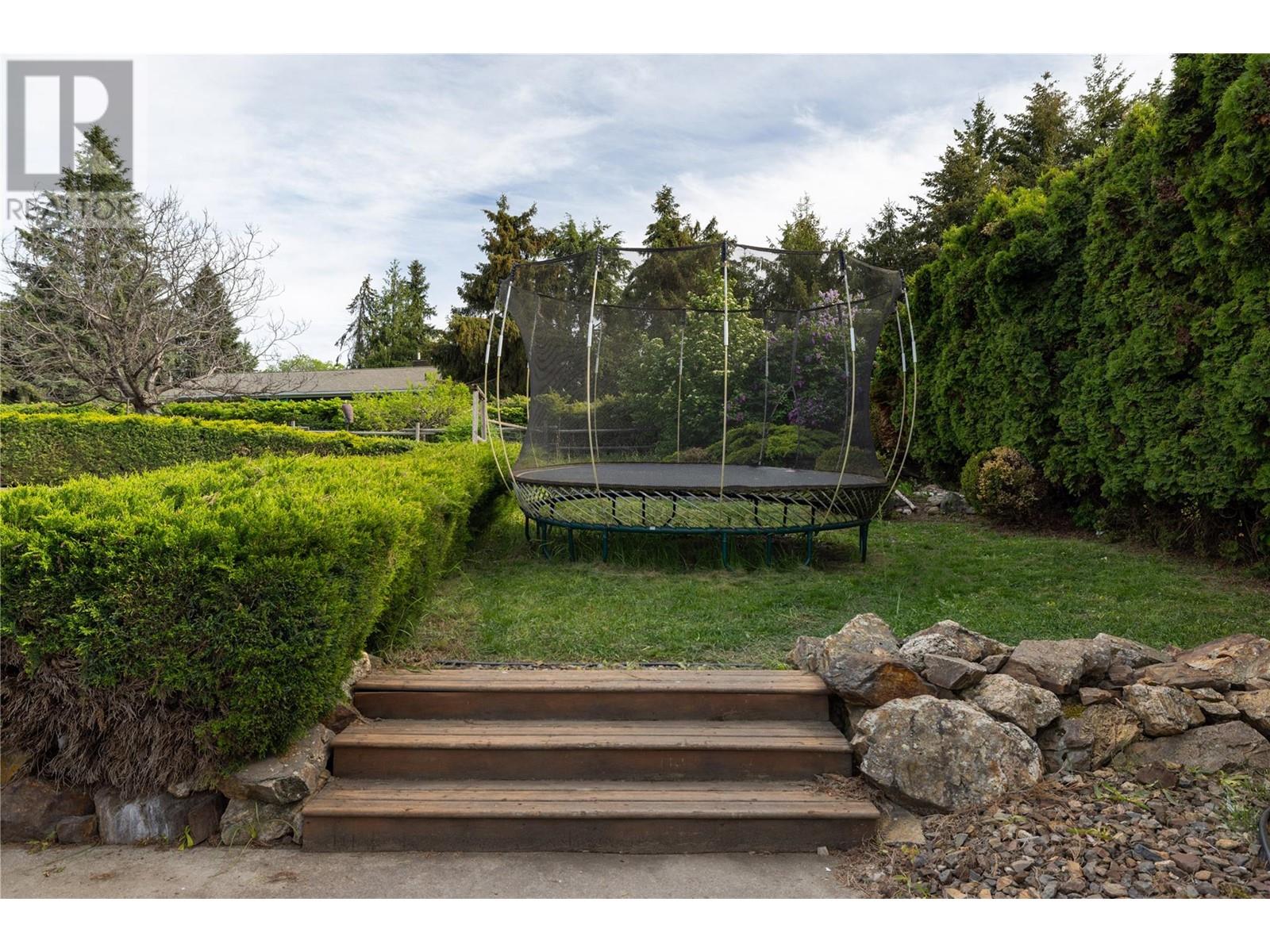 143 Stepping Stones Crescent Vernon