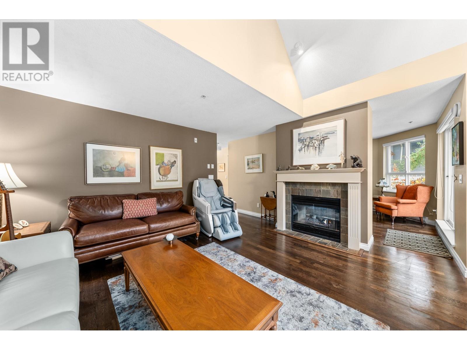 402 130 W 22nd Street, North Vancouver, British Columbia  V7M 1Z9 - Photo 12 - R2943311