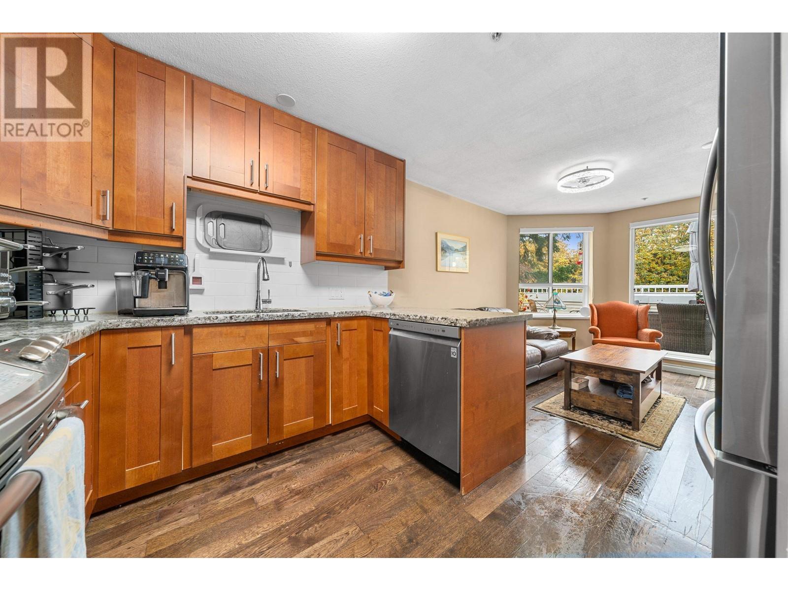 402 130 W 22nd Street, North Vancouver, British Columbia  V7M 1Z9 - Photo 14 - R2943311