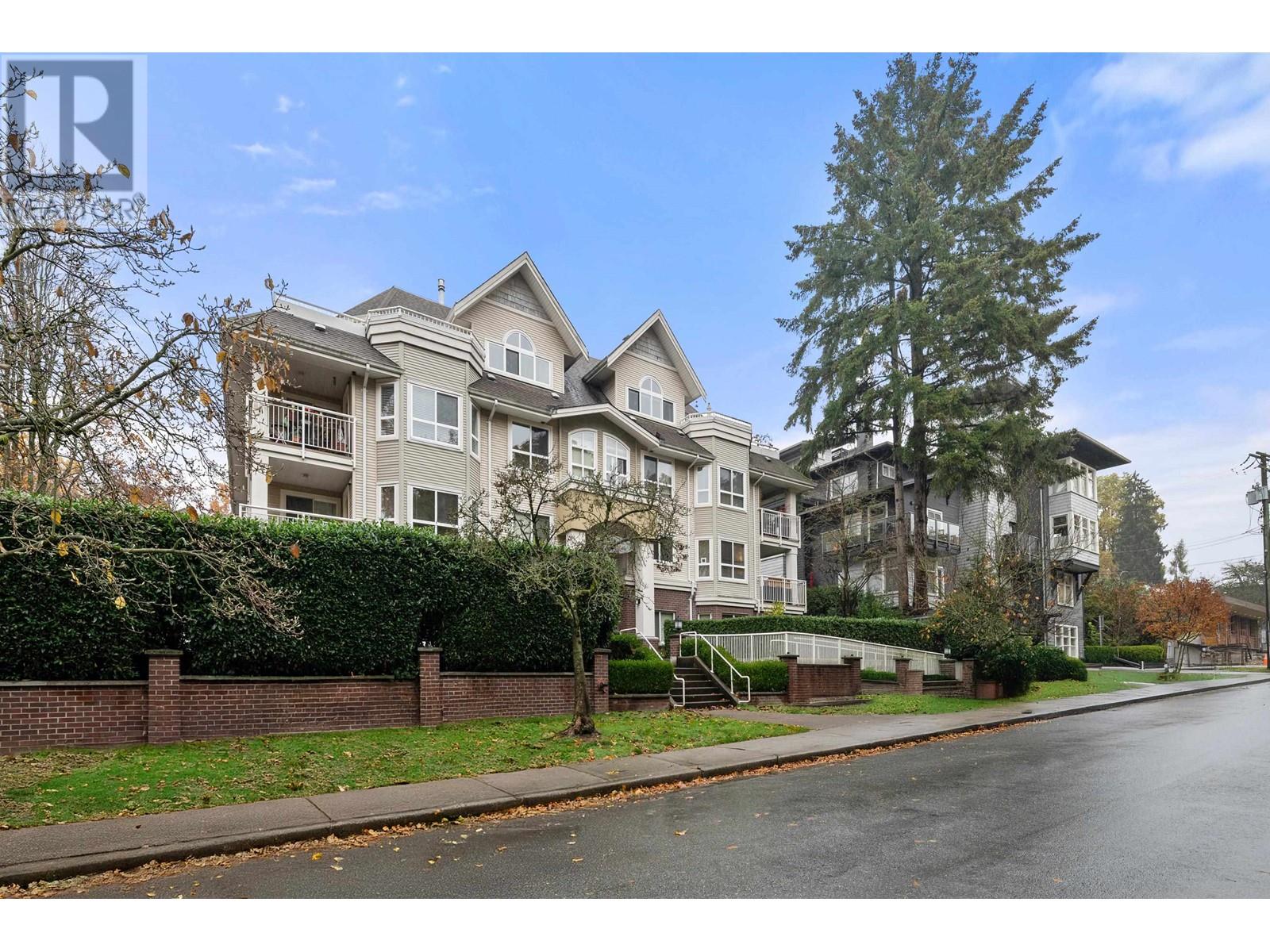 402 130 W 22nd Street, North Vancouver, British Columbia  V7M 1Z9 - Photo 2 - R2943311