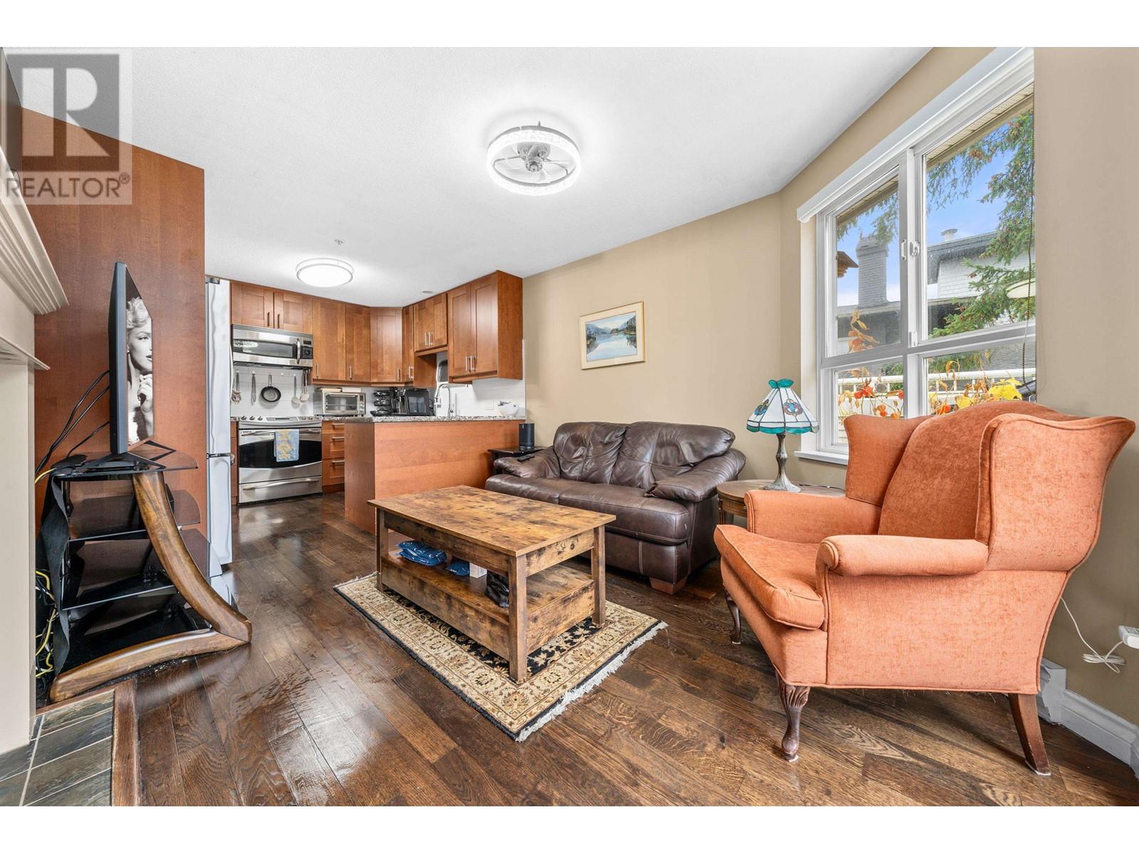 402 130 W 22nd Street, North Vancouver, British Columbia  V7M 1Z9 - Photo 5 - R2943311