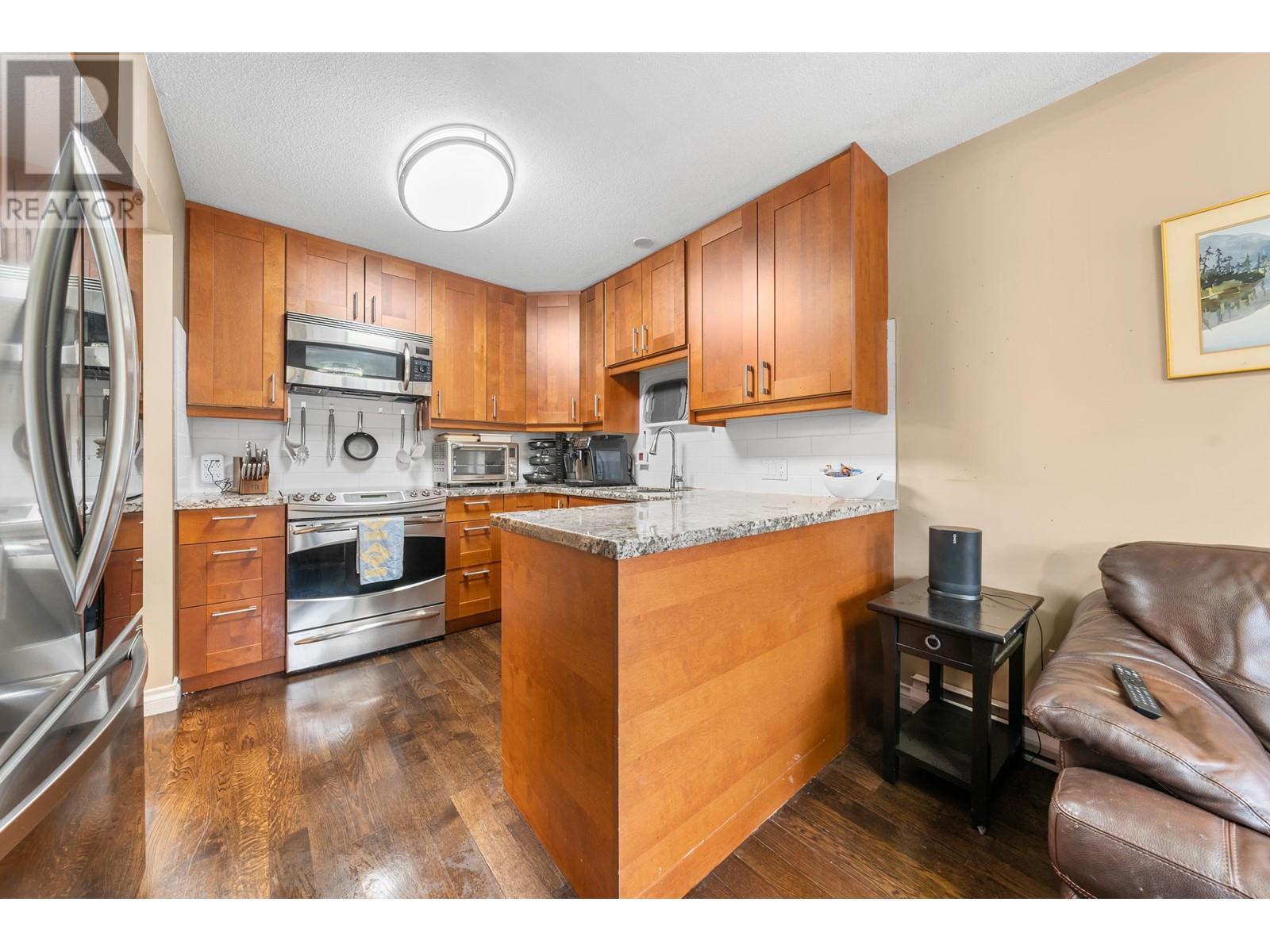402 130 W 22nd Street, North Vancouver, British Columbia  V7M 1Z9 - Photo 7 - R2943311