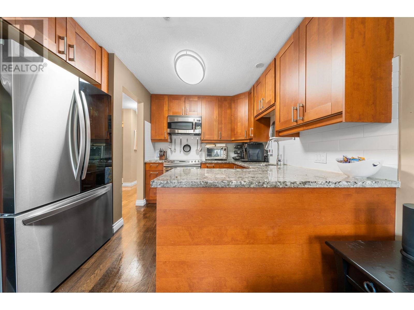 402 130 W 22nd Street, North Vancouver, British Columbia  V7M 1Z9 - Photo 9 - R2943311